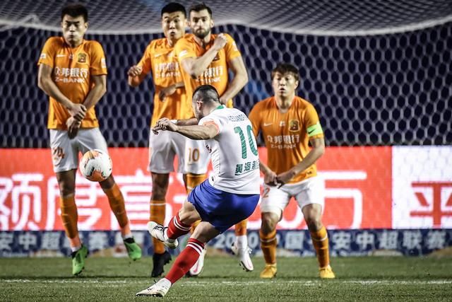 哈利伯顿25+10库里缺阵 步行者力克勇士5连胜