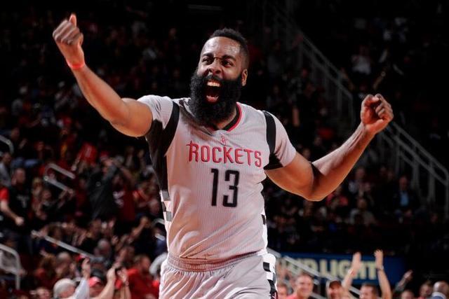 郭艾伦：人生总是充满坎坷 我腿完蛋了